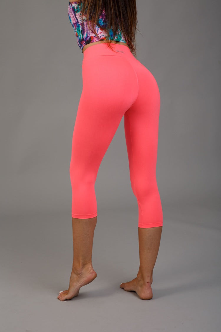 Női capri leggings, tejselyem – 324